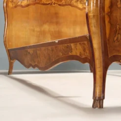 Lits simples anciens de style baroque en bois, XXe siècle
