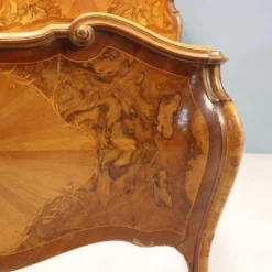 Lits simples anciens de style baroque en bois, XXe siècle