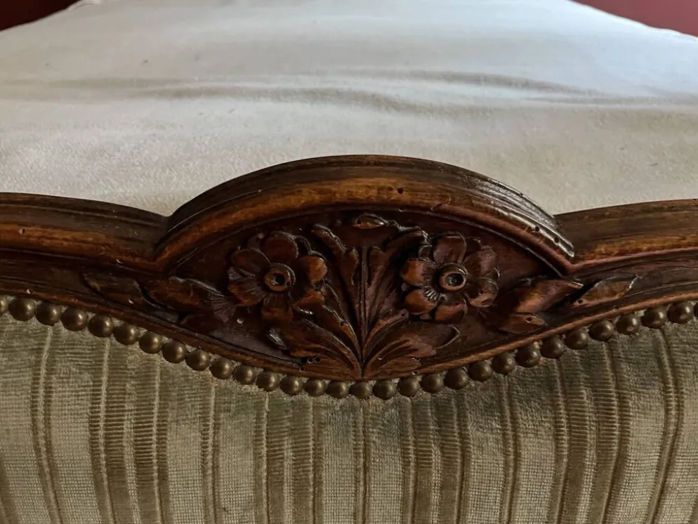 Lit style Louis XV — Noyer sculpté