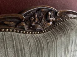 Lit style Louis XV — Noyer sculpté