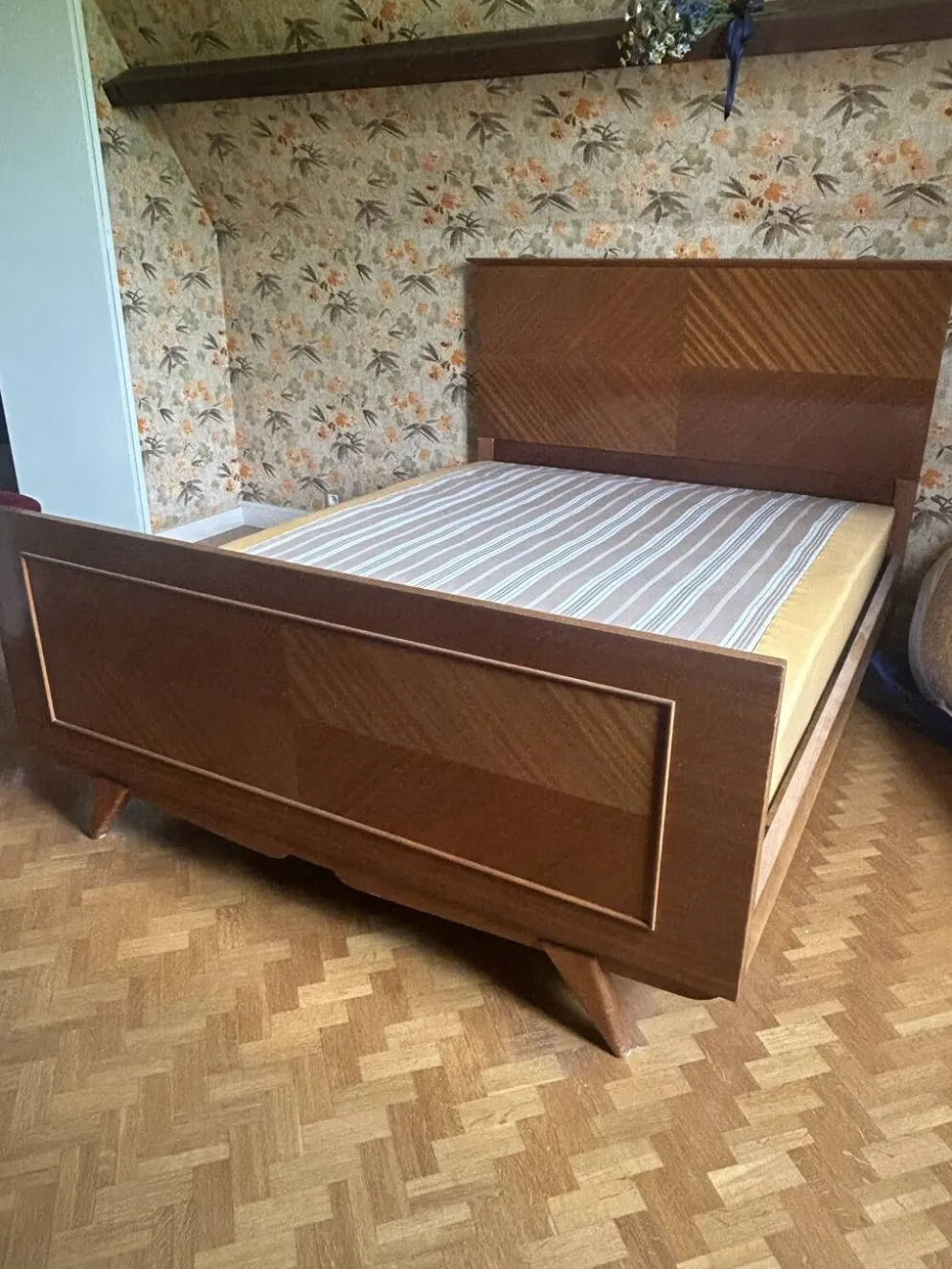 Lit vintage acajou