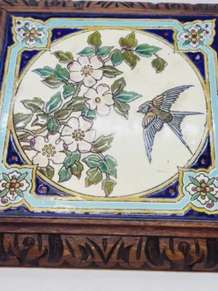 Longwy Dessous De Plat A Sonnette Carreau Faïence Émaillée Et Cadre En Bois