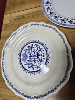 Lot assiettes anciennes dépareillées ton bleu