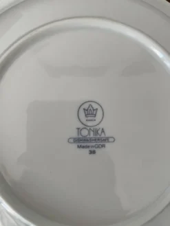 Lot 8 assiettes arc en ciel Tonika Kahla