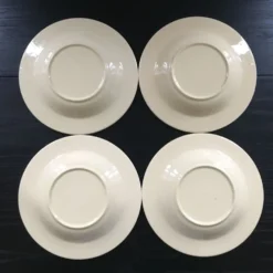 Lot 4 assiettes décor feuille
