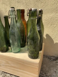 Lot 10 bouteilles anciennes en verre soufflé déco bistro bar vin limonade biere