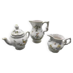 lot carafe, théière, pot à lait Moustiers fait main