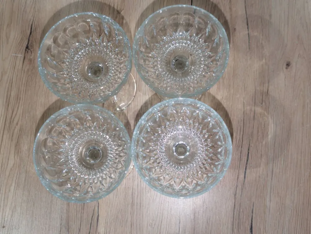 Lot 4 Coupes a Champagne Cristal Vintage Taille Diamant Service Retro