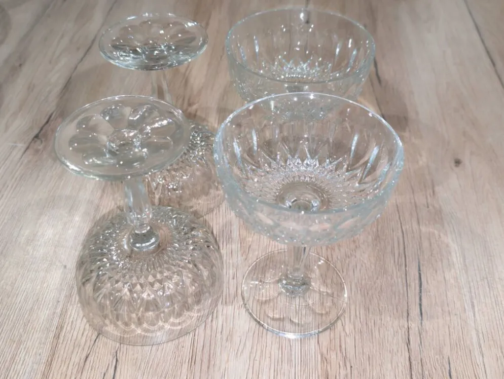 Lot 4 Coupes a Champagne Cristal Vintage Taille Diamant Service Retro