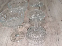 Lot 4 Coupes a Champagne Cristal Vintage Taille Diamant Service Retro