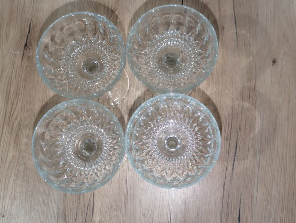 Lot 4 Coupes a Champagne Cristal Vintage Taille Diamant Service Retro
