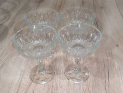 Lot 4 Coupes a Champagne Cristal Vintage Taille Diamant Service Retro