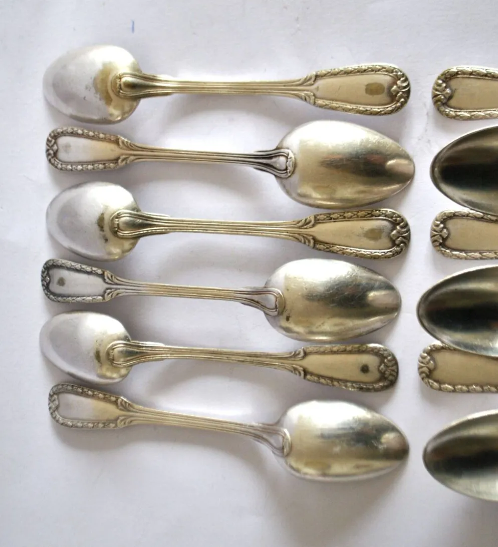 Lot 12 cuillères à café en métal argenté classique 1900 Orfèvre BOULENGER
