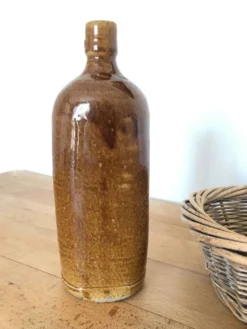 Lot de 5 anciennes bouteilles en grès émaillé