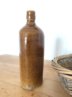 Lot de 5 anciennes bouteilles en grès émaillé