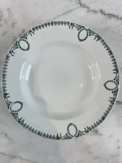 Lot de 7 assiette creuses en faïence,décor frise verte