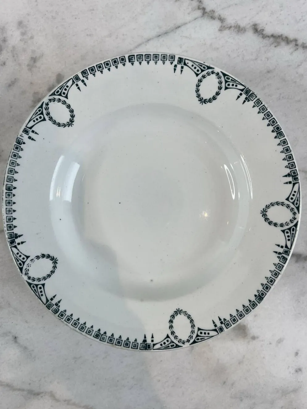 Lot de 7 assiette creuses en faïence,décor frise verte