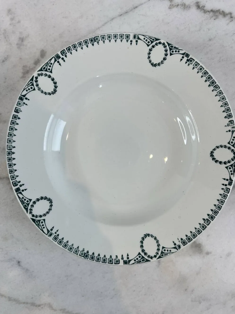 Lot de 7 assiette creuses en faïence,décor frise verte