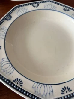 Lot de 4 assiette creuses Longchamp octogonal motif lotus