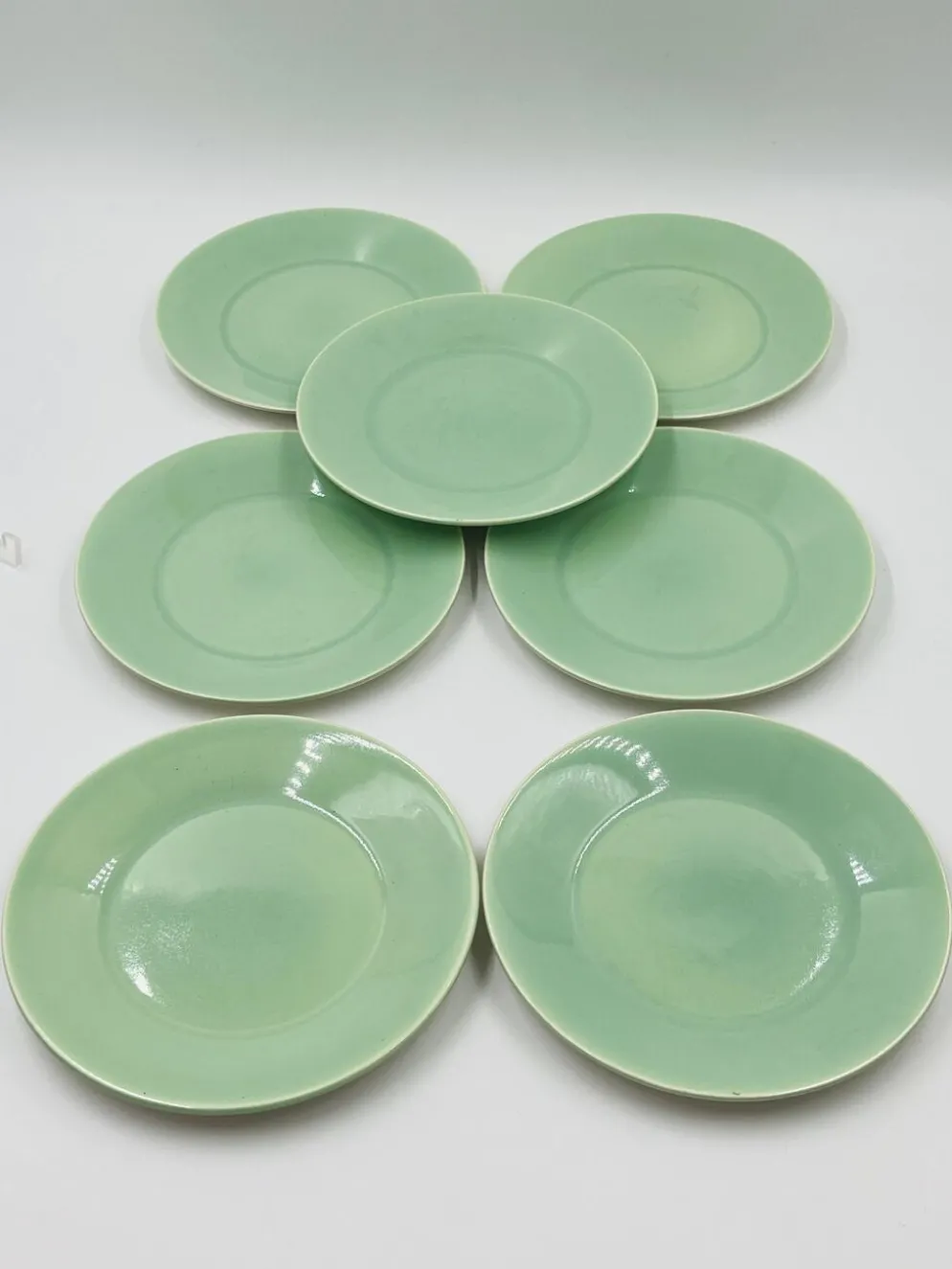 Lot de 7 assiettes a dessert Boch Frères