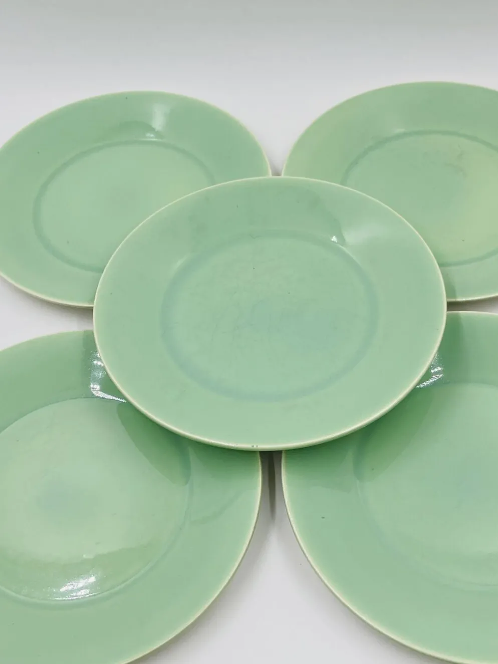Lot de 7 assiettes a dessert Boch Frères