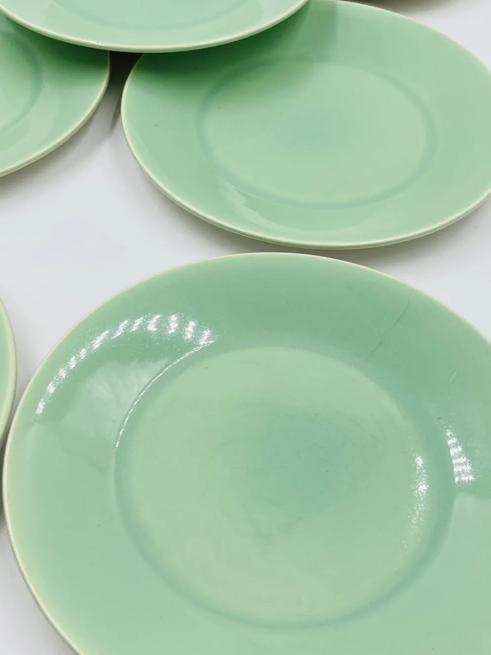 Lot de 7 assiettes a dessert Boch Frères