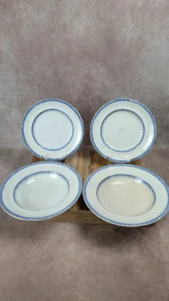Lot de 4 assiettes anglaises anciennes – modèle Etruscan Border
