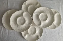 Lot de 6 assiettes à artichauts en faïence blanche de Gien