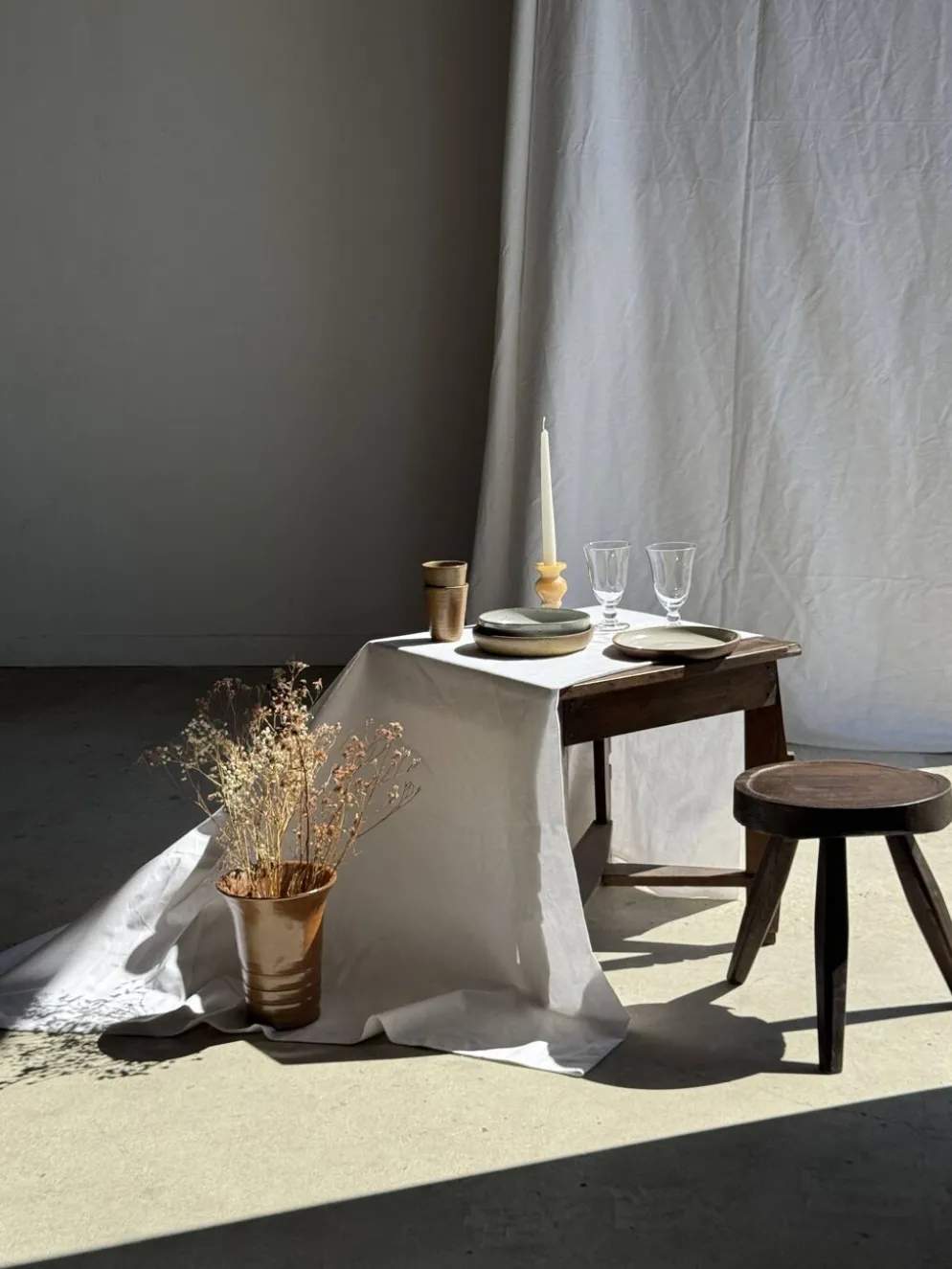 Lot de 6 assiettes artisanales en grès émaillé beige et brun D20 H3