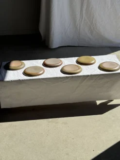 Lot de 6 assiettes artisanales en grès émaillé beige et brun D20 H3