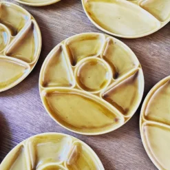 Lot de 9 assiettes à compartiments Gien