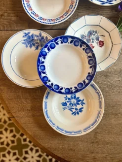 lot de 8 assiettes creuses anciennes dépareillées (L5)