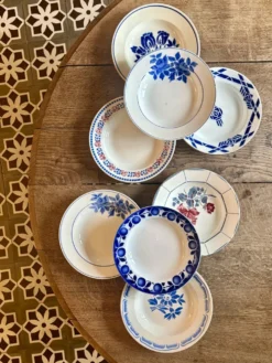 lot de 8 assiettes creuses anciennes dépareillées (L5)