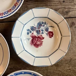 lot de 8 assiettes creuses anciennes dépareillées (L5)