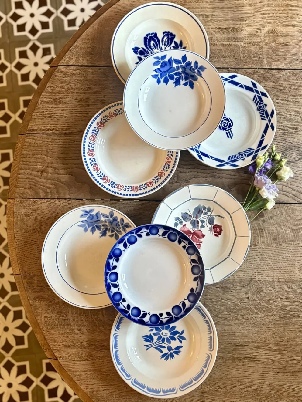 lot de 8 assiettes creuses anciennes dépareillées (L5)