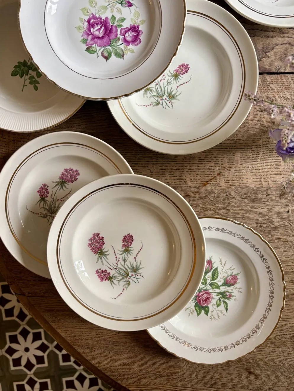 Lot de 10 assiettes creuses anciennes dépareillées