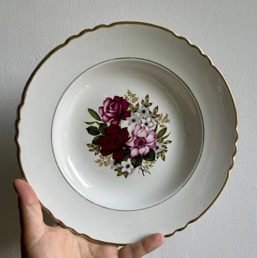 Lot de 10 assiettes creuses anciennes dépareillées