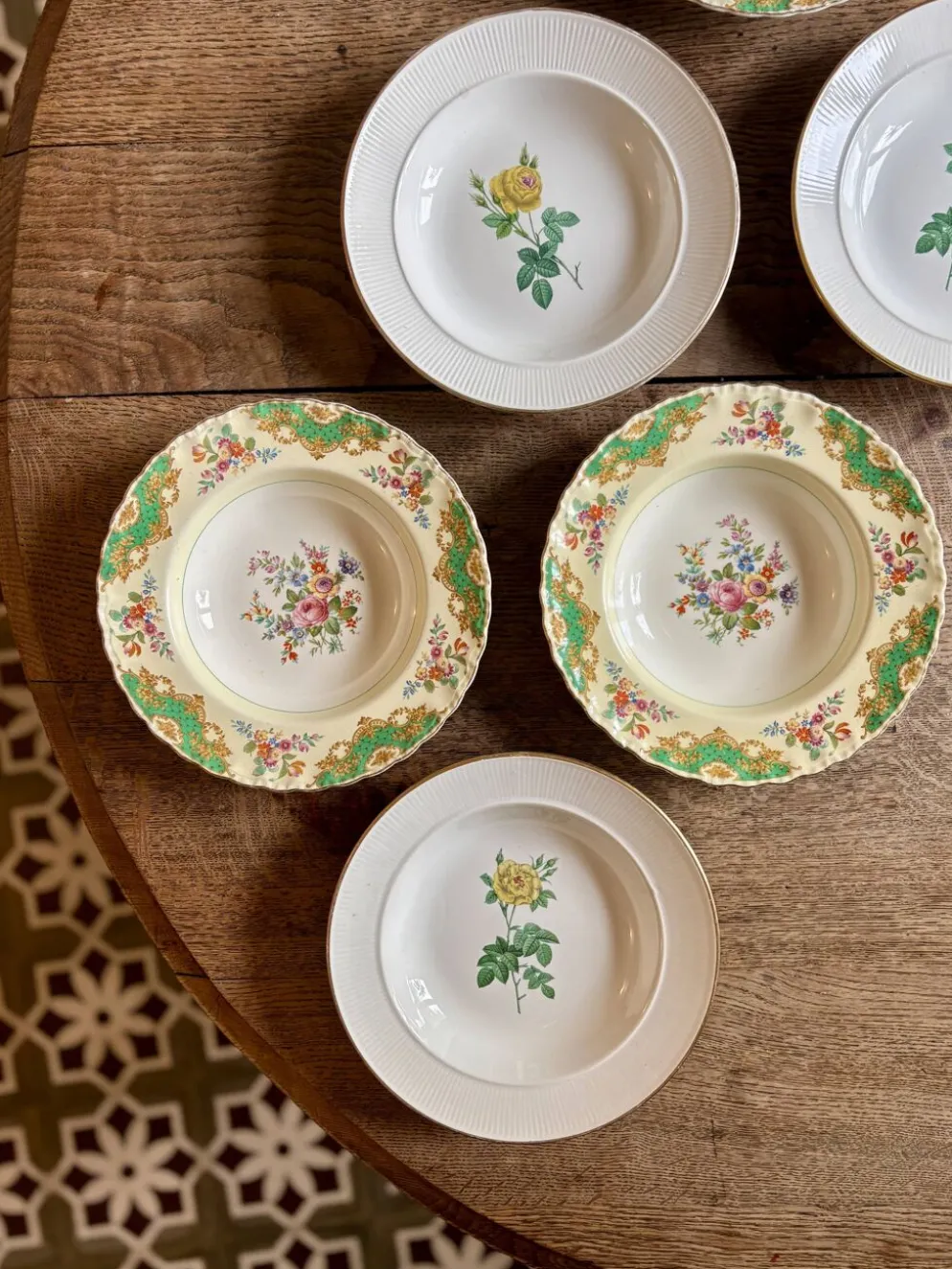 Lot de 6 assiettes creuses anciennes dépareillées