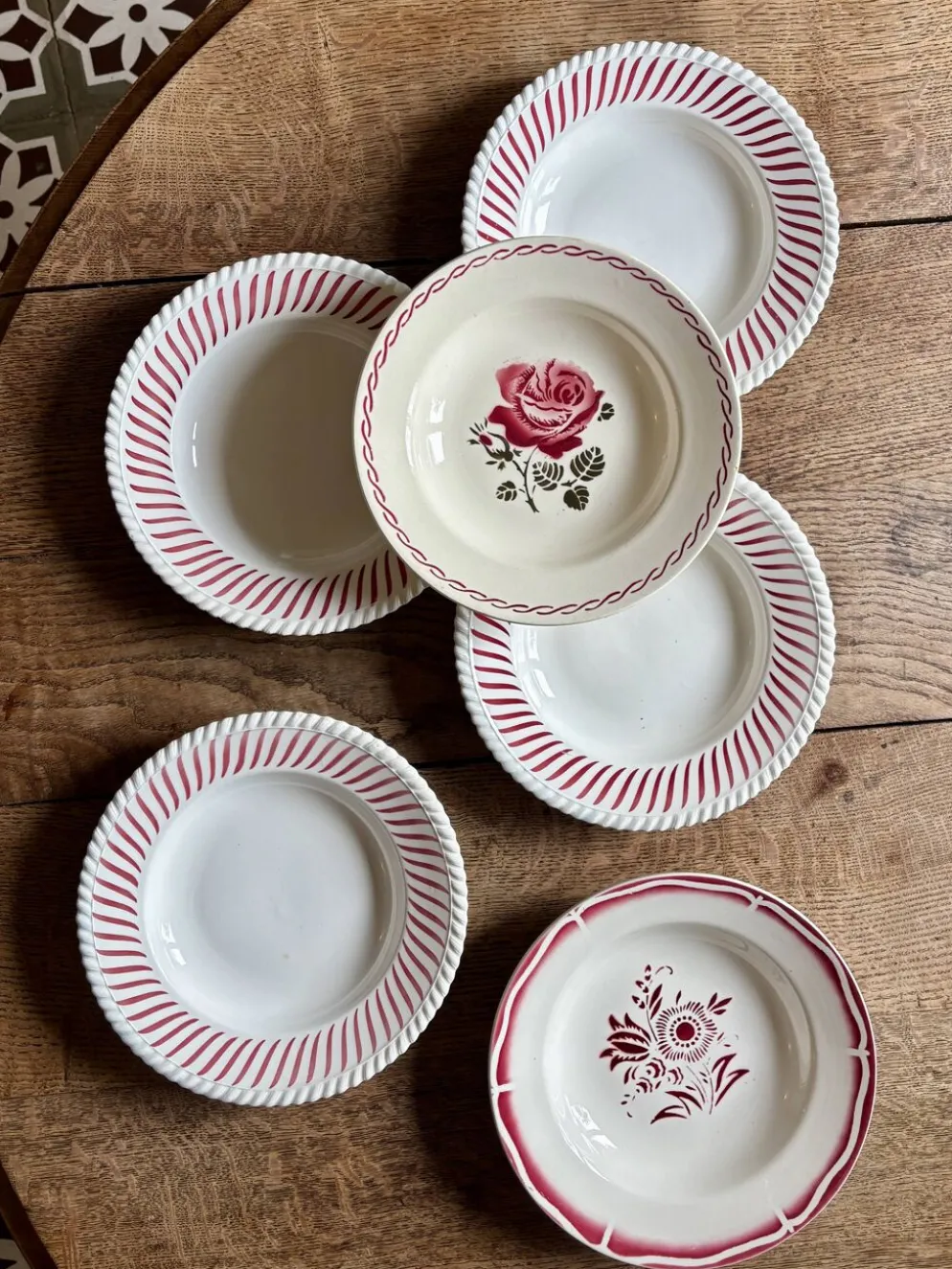 Lot de 6 assiettes creuses anciennes dépareillées (L4)