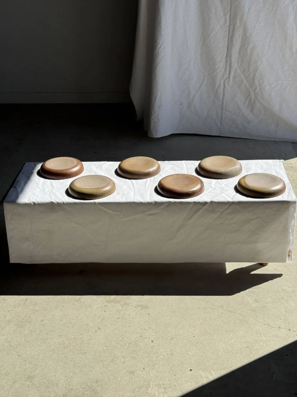 Lot de 6 assiettes creuses artisanales en céramique émaillée beige D19,5 H4