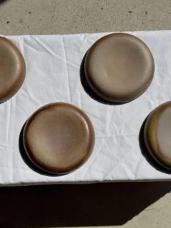 Lot de 6 assiettes creuses artisanales en céramique émaillée beige D19,5 H4
