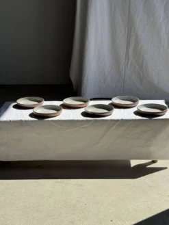 Lot de 6 assiettes creuses artisanales en céramique émaillée beige D19,5 H4