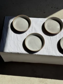 Lot de 6 assiettes creuses artisanales en céramique émaillée beige D19,5 H4