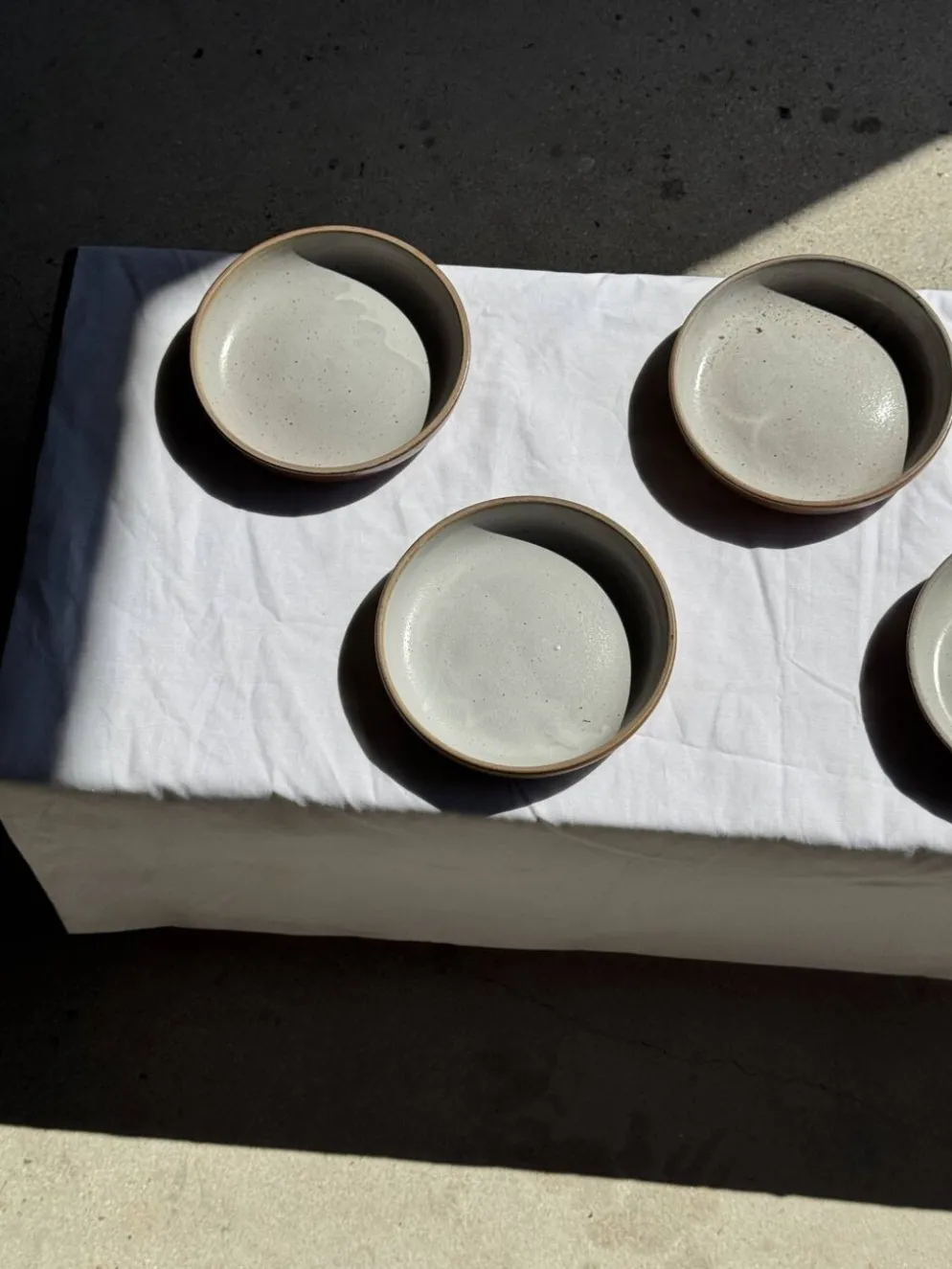 Lot de 6 assiettes creuses artisanales en céramique émaillée beige D19,5 H4