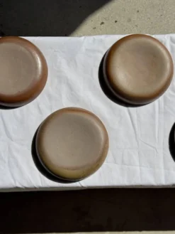 Lot de 6 assiettes creuses artisanales en céramique émaillée beige D19,5 H4