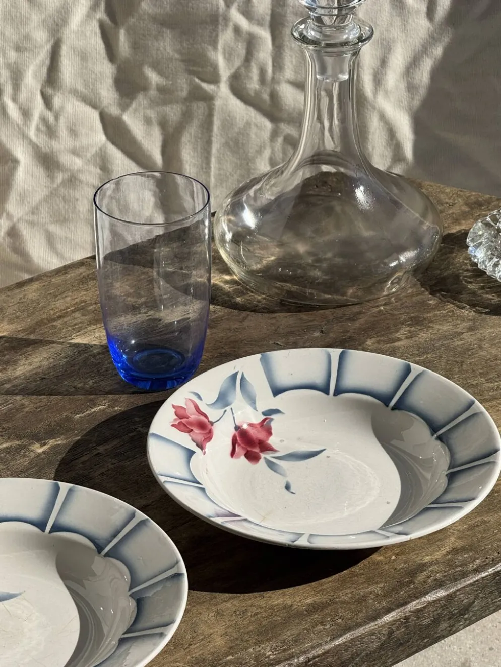 Lot de 3 assiettes creuses Digoin Sarreguemines bleues et fleurs roses D23