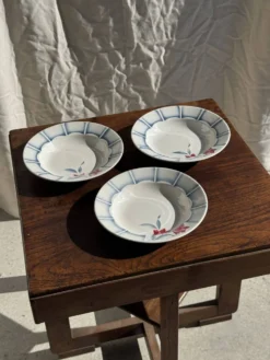 Lot de 3 assiettes creuses Digoin Sarreguemines bleues et fleurs roses D23