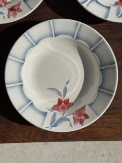 Lot de 3 assiettes creuses Digoin Sarreguemines bleues et fleurs roses D23