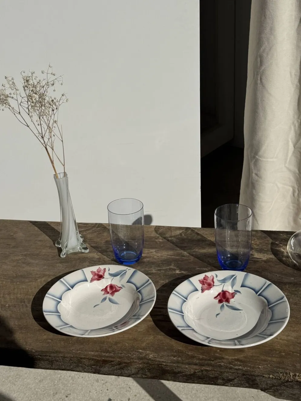 Lot de 3 assiettes creuses Digoin Sarreguemines bleues et fleurs roses D23