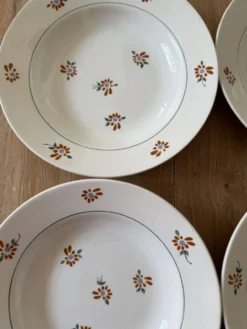 Lot de 4 assiettes creuses en céramique
